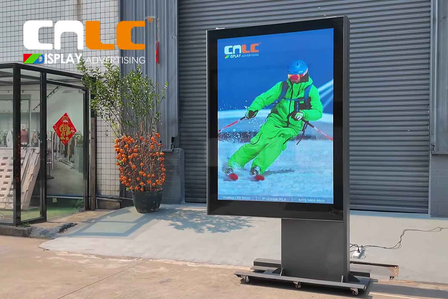 Уличный двухсторонний светодиодный экран | P2.9 Высокая яркость 4500 нит | CNLC